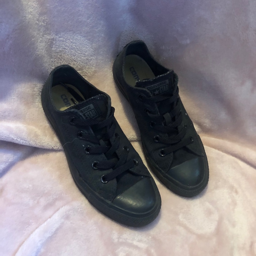 black converse
